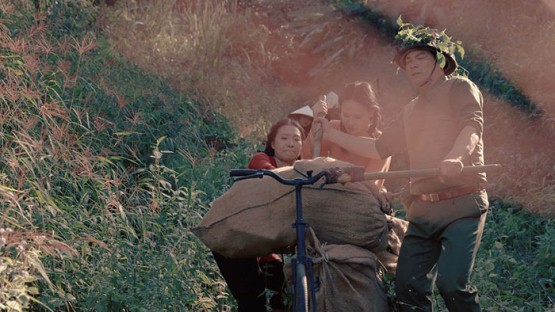 'Những bông hoa hoả tuyến'- MV của Ca sỹ Cẩm Tú và Lan Anh chào mừng chiến thắng Điện Biên Phủ